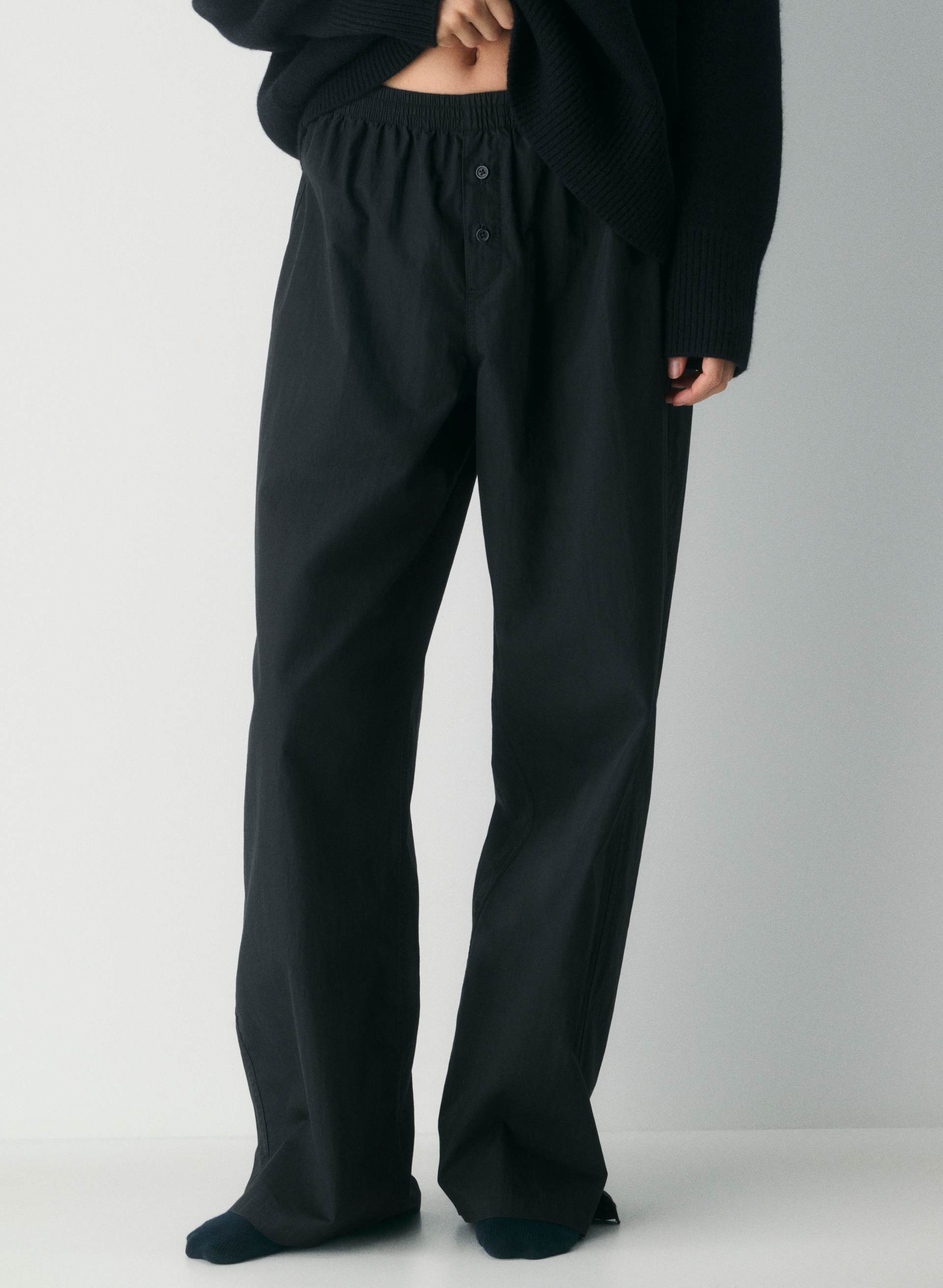 The Group, Aven Pant