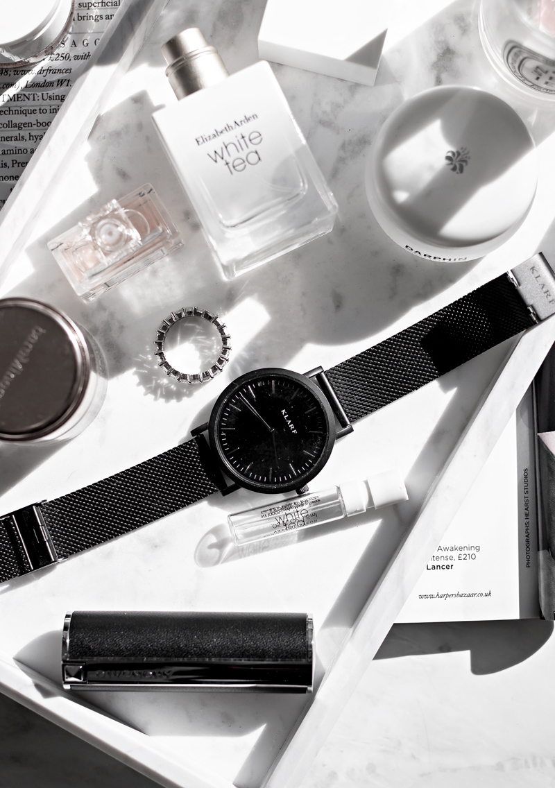 Living With Anxiety: 9 Ways to Deal With Anxious Mind