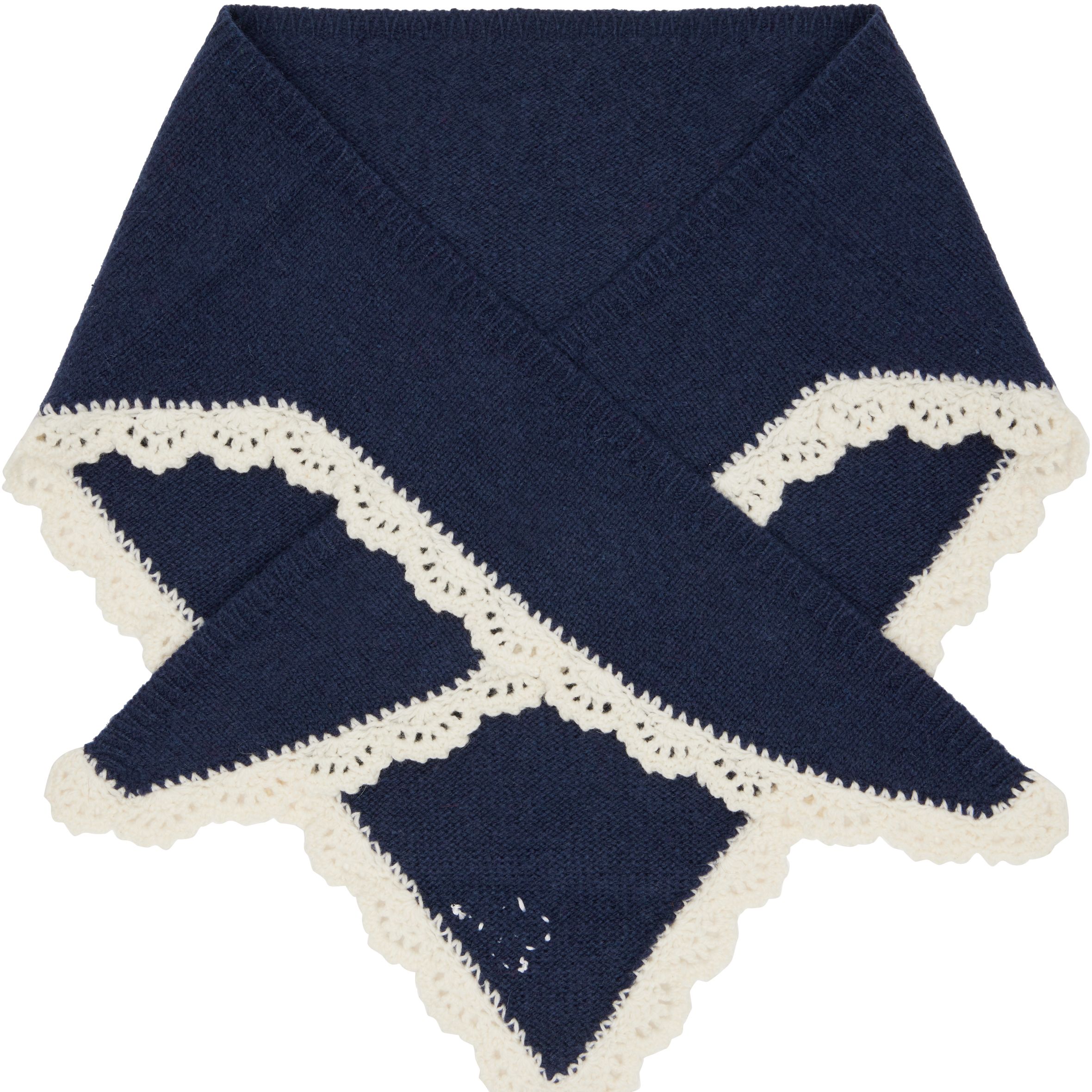 Navy Peck Bonnet