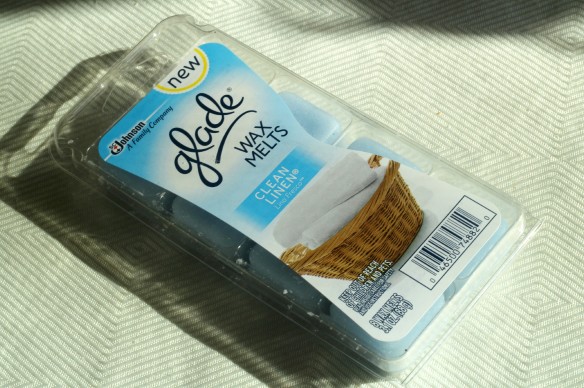 GLADE clean linen wax melts