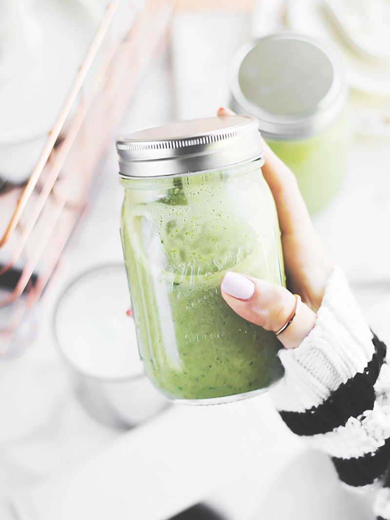 green smoothie for healthy glowing skin