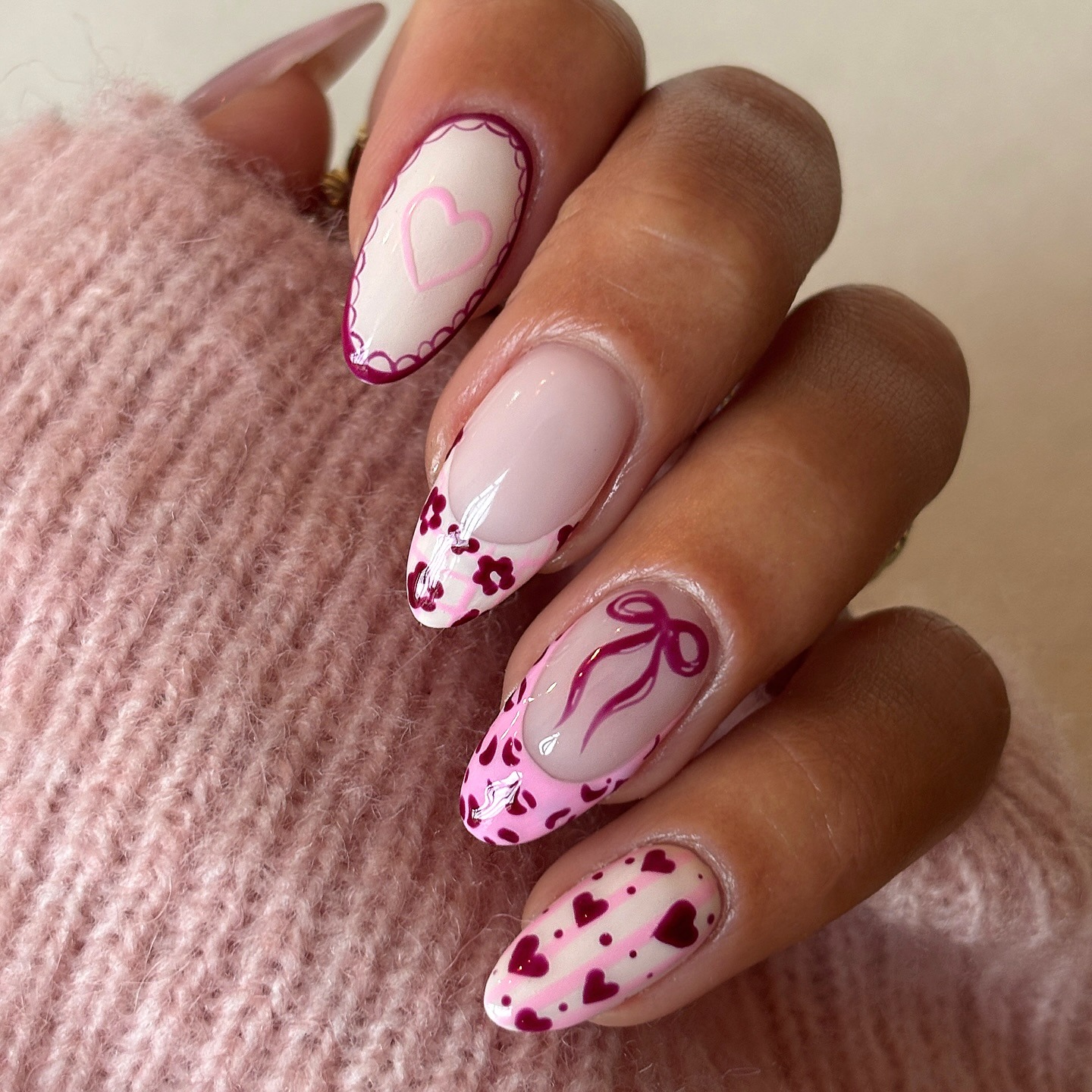 Mismatched French manciure.