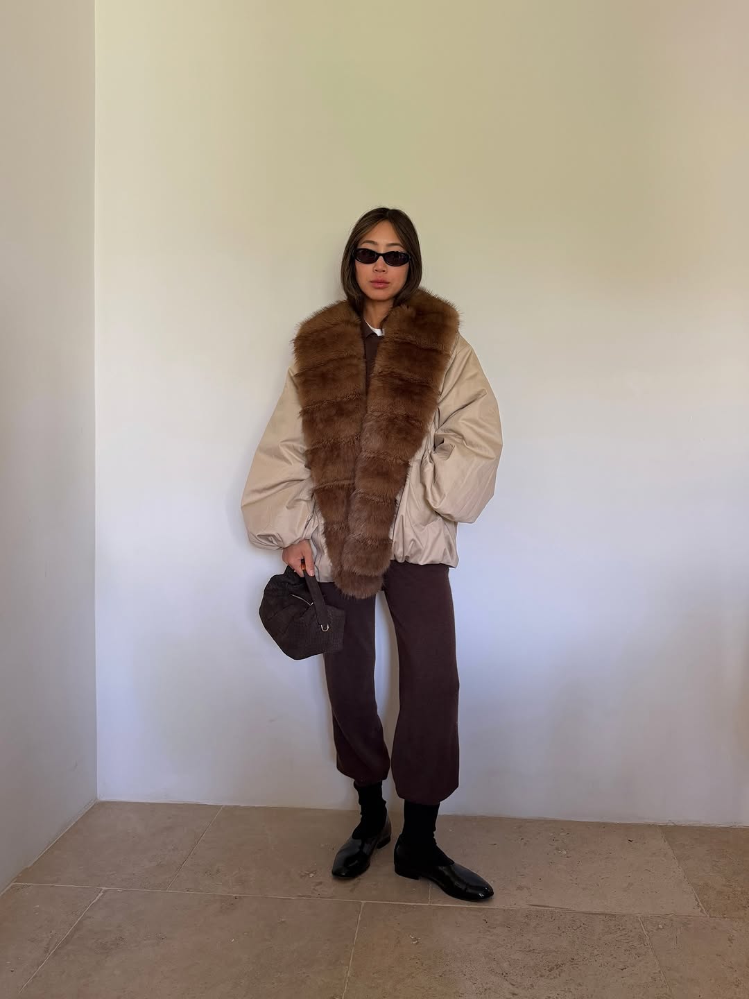 Woman wearing best outfit formula of 2026.