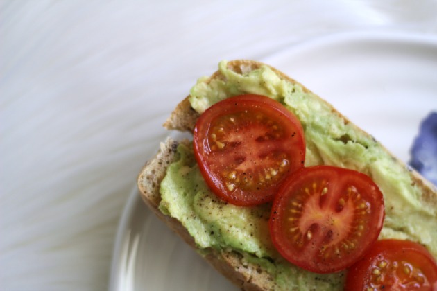 avocado and tomato sandwich