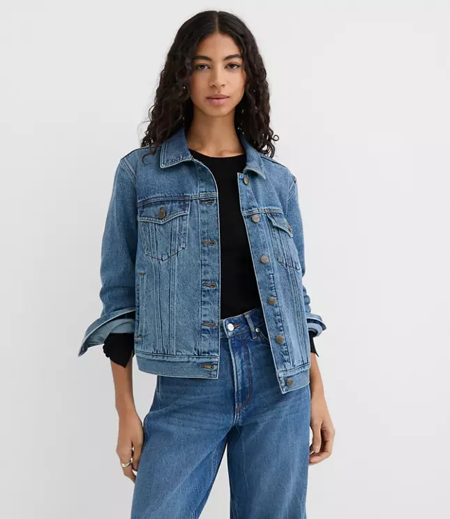 Rivete Denim Trucker Jacket in Vintage Mid Wash
