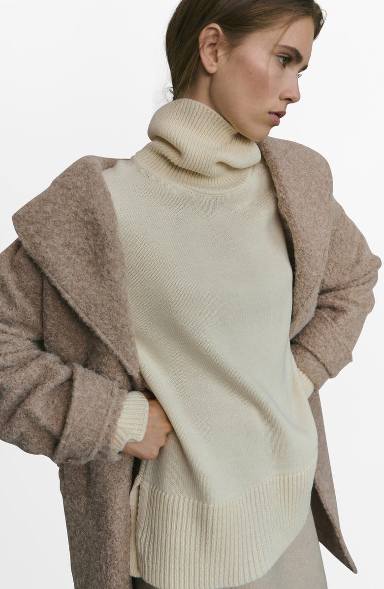 Lapels Boucl&eacute; Coat
