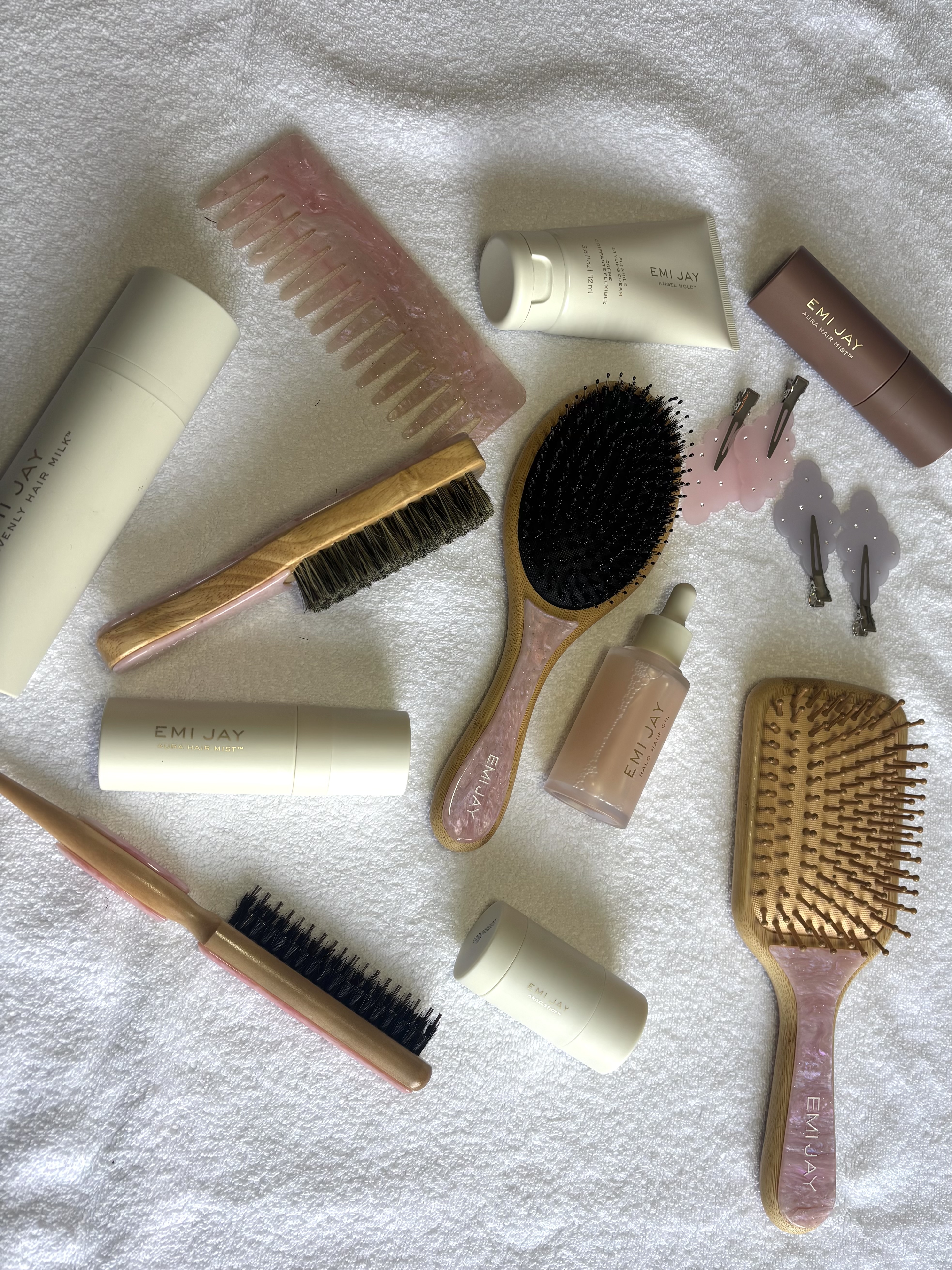 Photo of Laufey's styling products for the 2026 Grammys