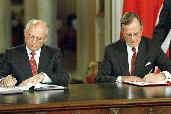 Signing of START Treaty